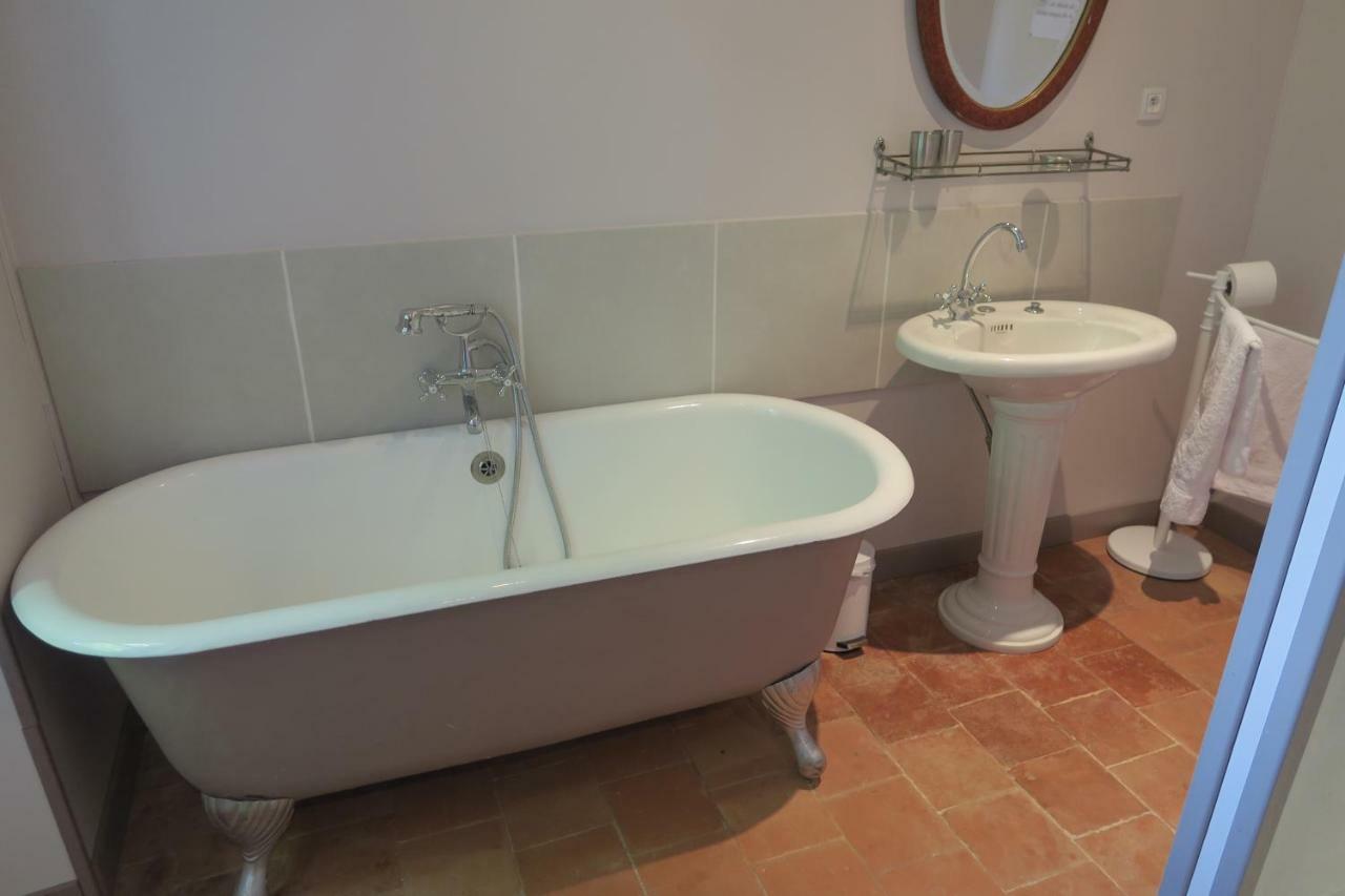 Bed and Breakfast Le Domaine de Fraissinet à Ouveillan Extérieur photo