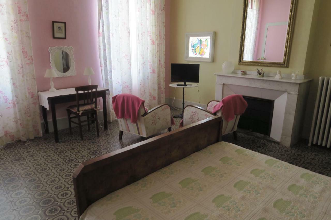 Bed and Breakfast Le Domaine de Fraissinet à Ouveillan Extérieur photo